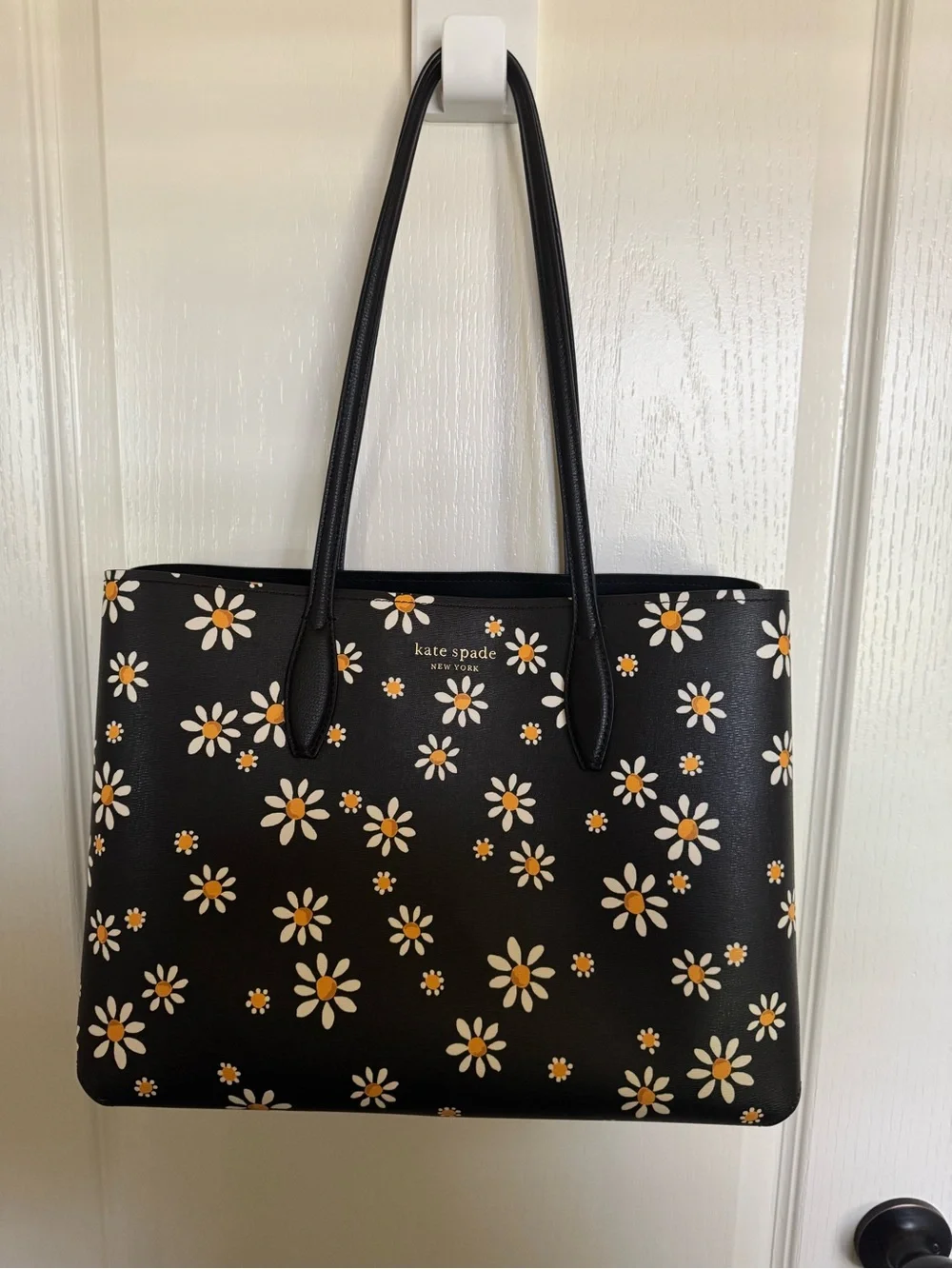 Kate Spade Black Daisy Print Tote Purse + Matching Zip Wristlet Pouch 🌼